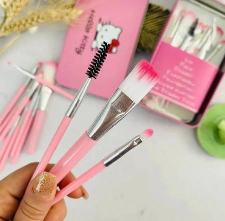 Hello Kitty 7pcs Professional Makeup Kit